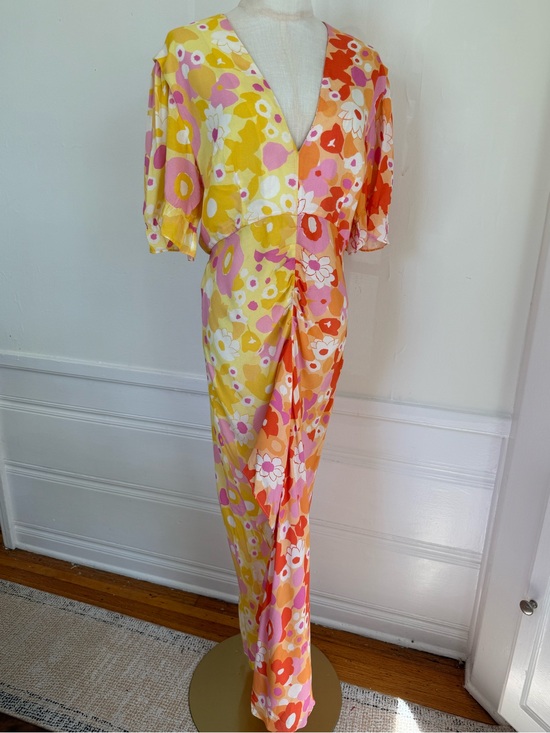 RIXO Dresses & Skirts - RIXO Ariel Floral Draped Midi Dress M